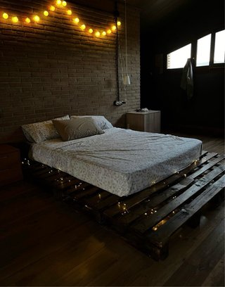 Letto Pallet 2x2,50 + Materasso Visco 1,50x2,00