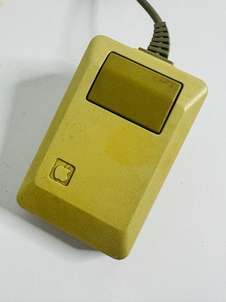Ratón Apple Macintosh MO100 Serial (1987)