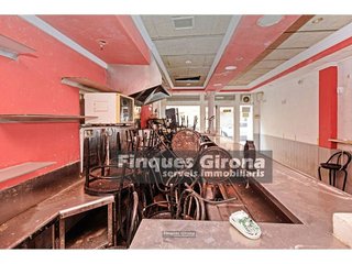 Local comercial en venta en Santa Eugènia en Girona