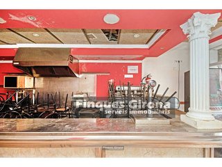 Local comercial en venta en Santa Eugènia en Girona