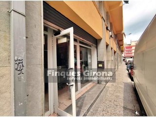 Local comercial en venta en Santa Eugènia en Girona