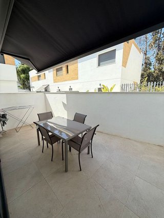 Casa adosada en alquiler en Los Naranjos - Las Brisas en Marbella