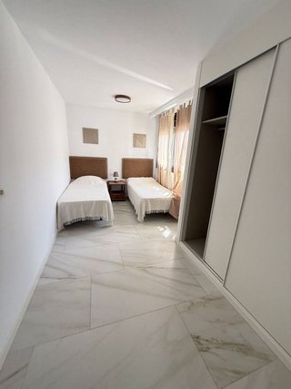 Casa adosada en alquiler en Los Naranjos - Las Brisas en Marbella