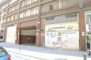 Local comercial en alquiler en Errekaldeberri - Larraskitu en Bilbao