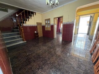 Casa adosada en venta en Torredonjimeno