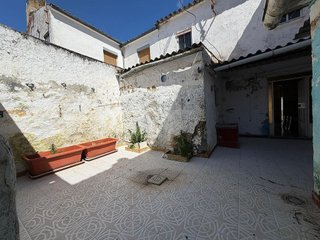 Casa adosada en venta en Torredonjimeno