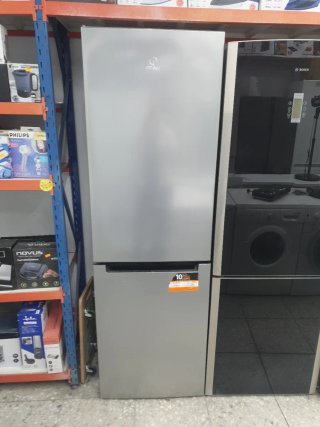 Nevera Indesit con garantía y transporte