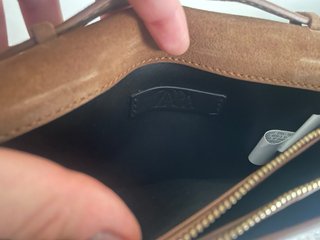 Bolso de piel marrón Zara