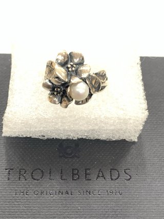 Anello Trollbeads Biancospino con Perla Argento