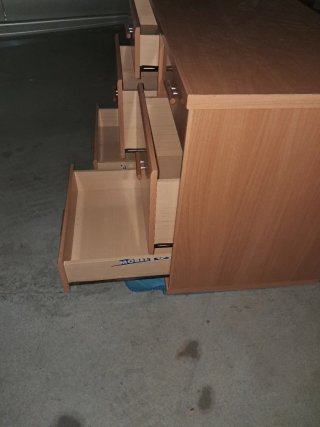 Cómoda de 6 cajones.