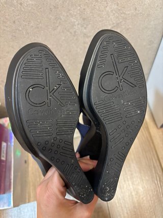 Sandalias cuña Ivette Calvin Klein