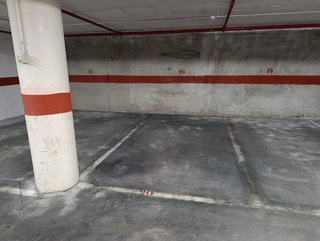 Garaje en venta en Carolinas Bajas en Alicante