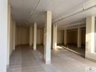 Local comercial en alquiler en Miralbueno en Zaragoza