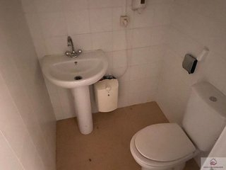 Local comercial en alquiler en Miralbueno en Zaragoza