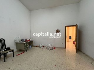 Local comercial en alquiler en Ontinyent