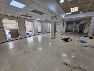 Local comercial en alquiler en El Castell en Burjassot