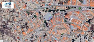 Casa adosada en venta en Baza