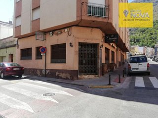 Local comercial en venta en Tavernes de la Valldigna