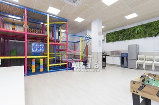 Local comercial en venta en Val en Alcalá de Henares