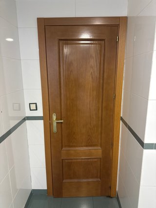 Puertas de paso de roble macizas 45€ ud.