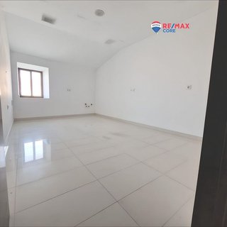 Local comercial en venta en Olivenza
