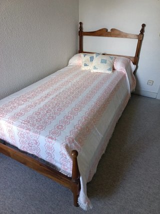 Estructura cama madera nogal