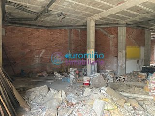 Local comercial en venta en Ponteareas