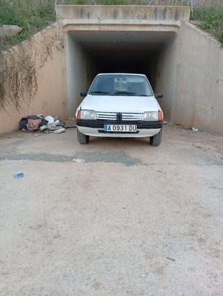 Peugeot 205 1998