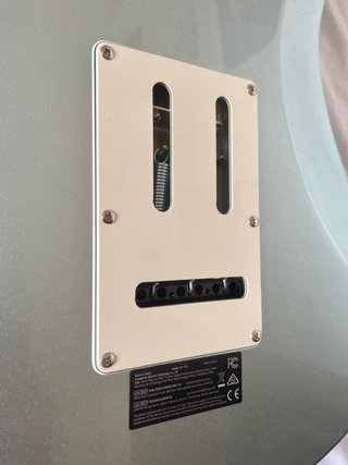 Guitarra Eléctrica Donner DST-550 + Funda