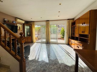 Casa pareada en alquiler en Tiana