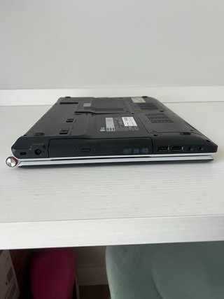 Portátil LG R510 - Funciona (sin bateria)