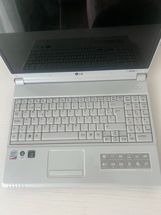 Portátil LG R510 - Funciona (sin bateria)