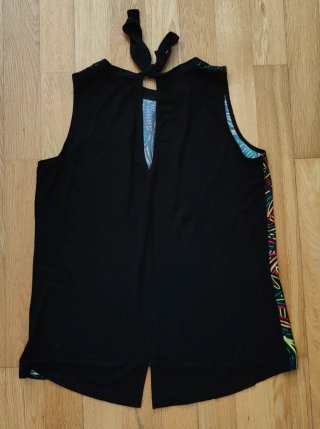 Blusa Trucco sin mangas atada al cuello