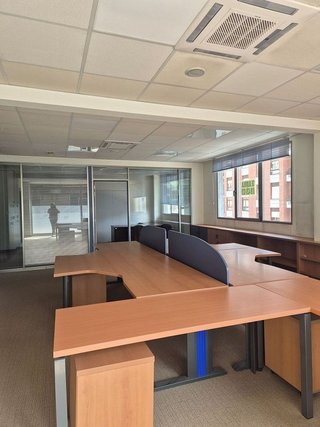 Local comercial en alquiler en Errekaldeberri - Larraskitu en Bilbao