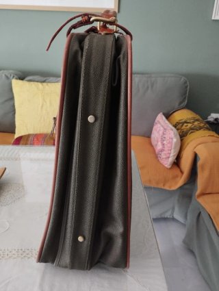 Maleta Guarda Trajes Cuero Marrón y Verde Oliva