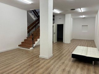 Local comercial en alquiler en La Granja en Zaragoza