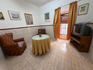 Casa adosada en venta en Torredonjimeno