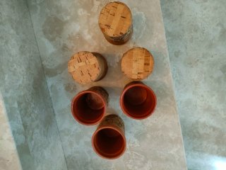 Set Bicchieri e Bottiglia in Sughero