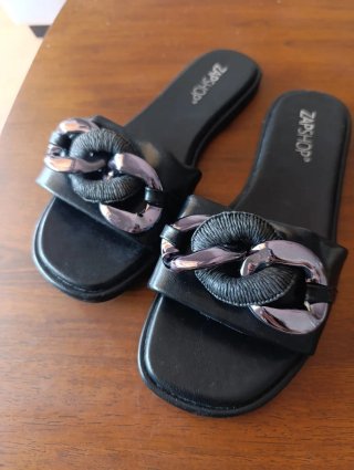 Sandalias negras