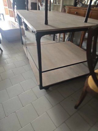 Expositor Metálico y Madera