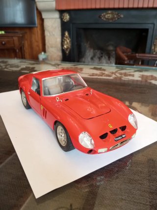 1:18 FERRARI GTO DE 1962