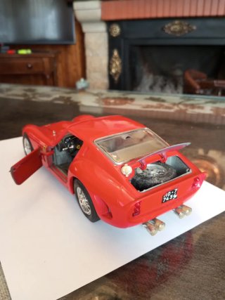 1:18 FERRARI GTO DE 1962