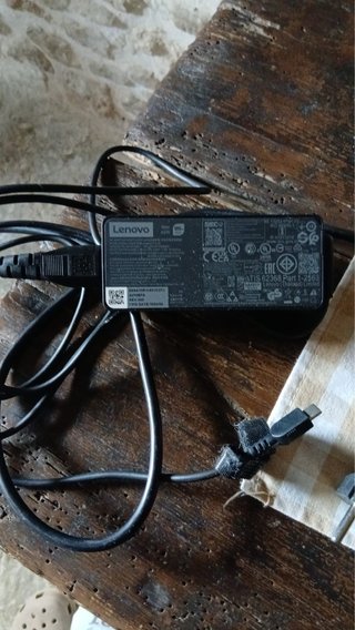 Cargador Lenovo 65W