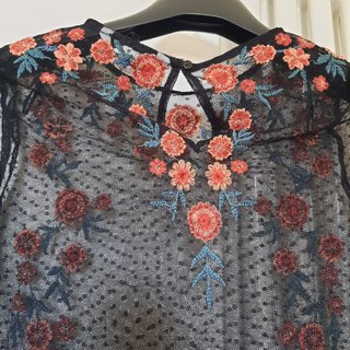 Vestito Zara nero con ricami floreali taglia S