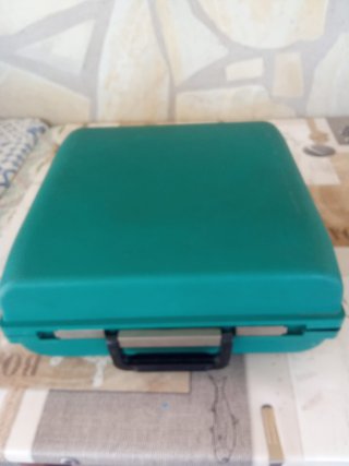 Máquina escribir Olivetti Studio 45 verde vintage