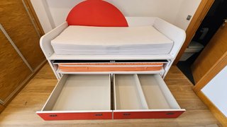Dormitorio juvenil completo con 2 camas.