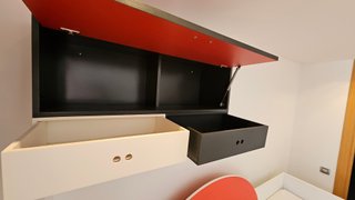 Dormitorio juvenil completo con 2 camas.