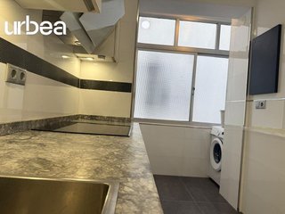 Piso en venta en Parque Ayala - Jardín de la Abadía - Huelín en Málaga