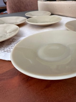 Juego de 6 platitos beige
