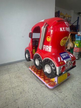 Máquina infantil camión bomberos NY FALGAS